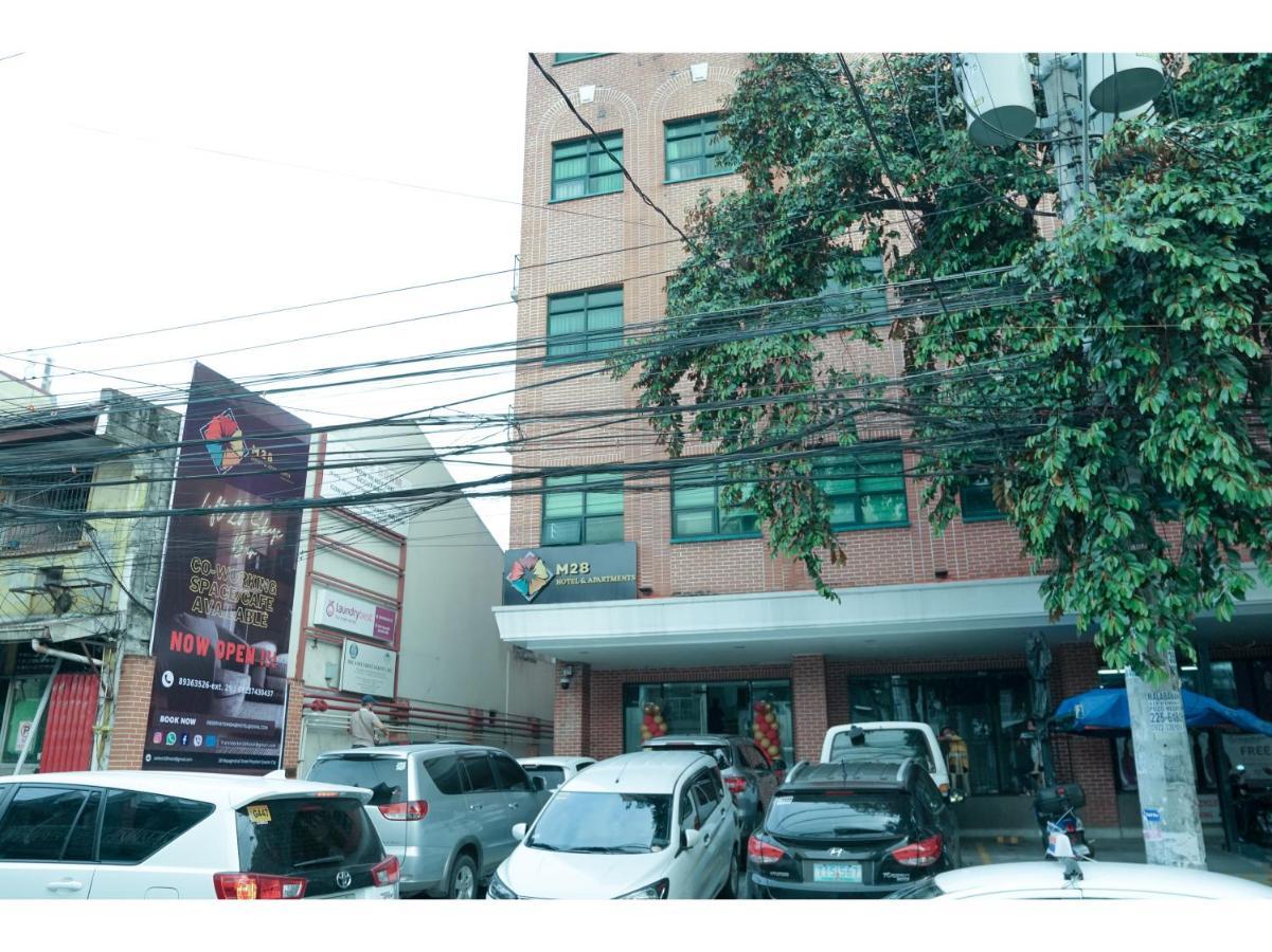 M28 Hotel And Apartments เกซอนซิตี้ ภายนอก รูปภาพ