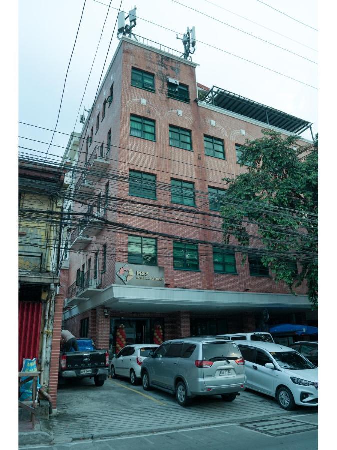 M28 Hotel And Apartments เกซอนซิตี้ ภายนอก รูปภาพ